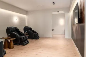 780
