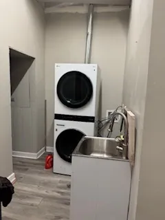 780