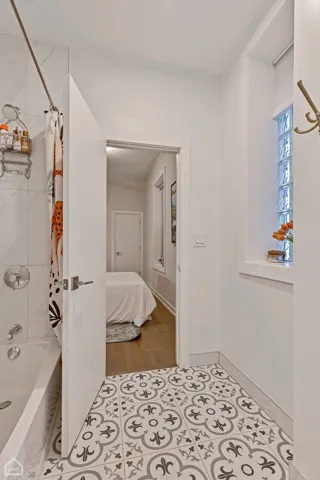 780