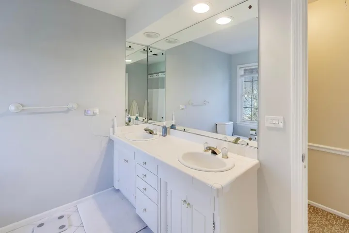 780