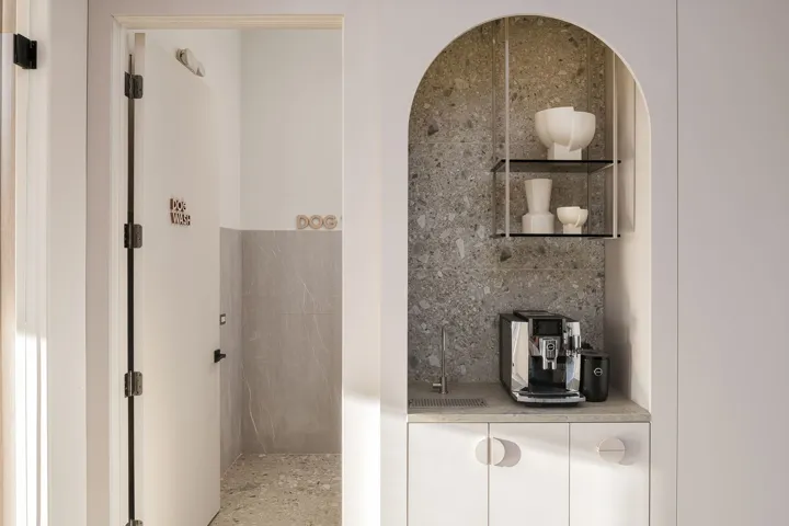 780