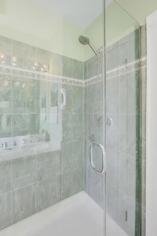 780