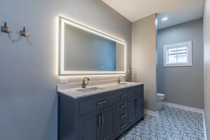 780