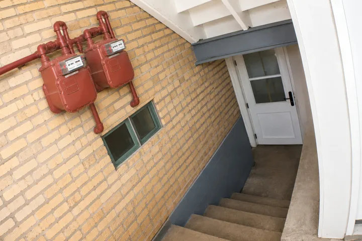 780