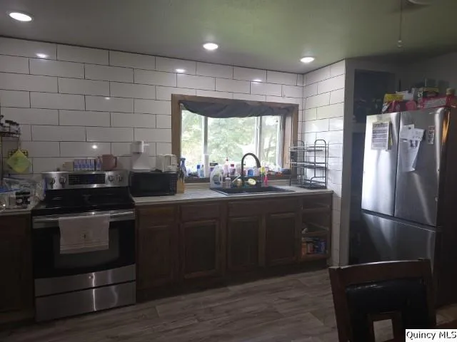 780