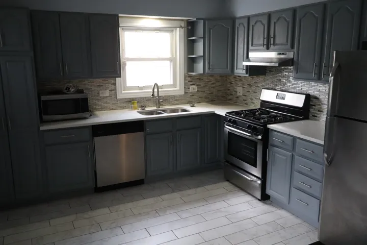 780
