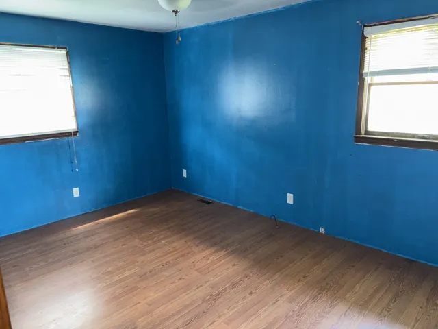 780
