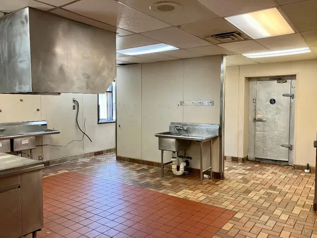 780