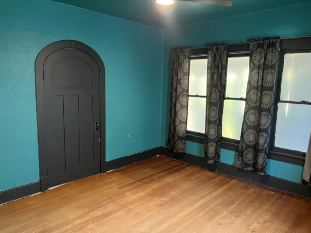 780