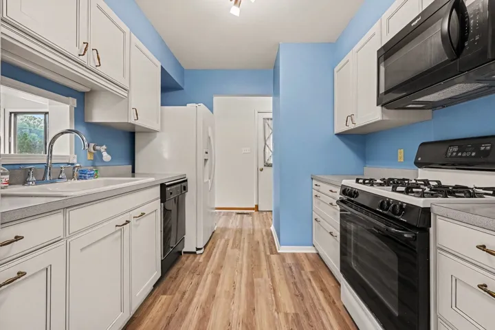 780