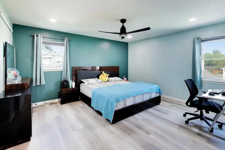 780