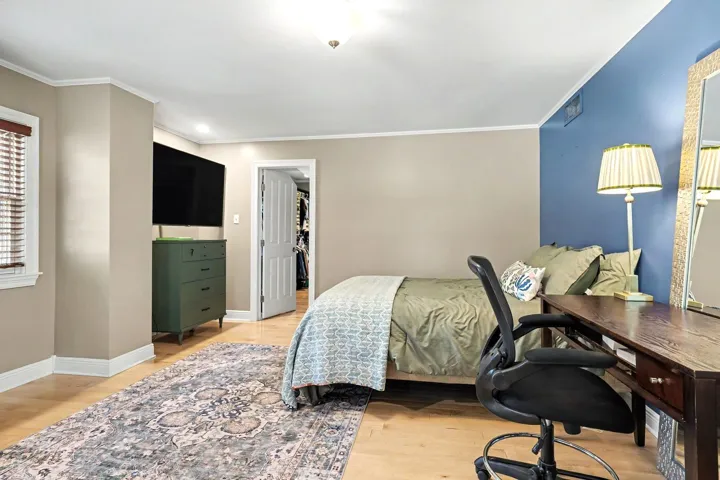 780