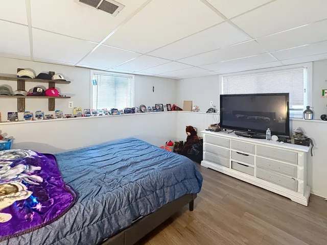 780