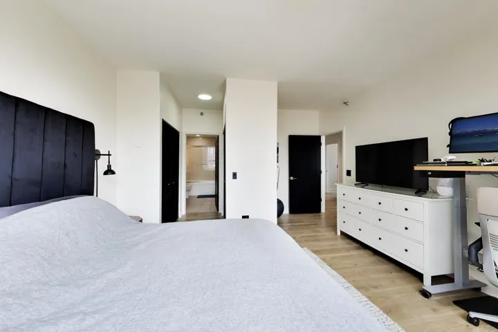 780