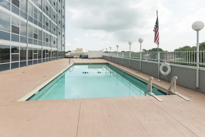 780