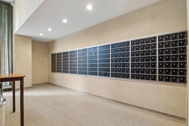 780