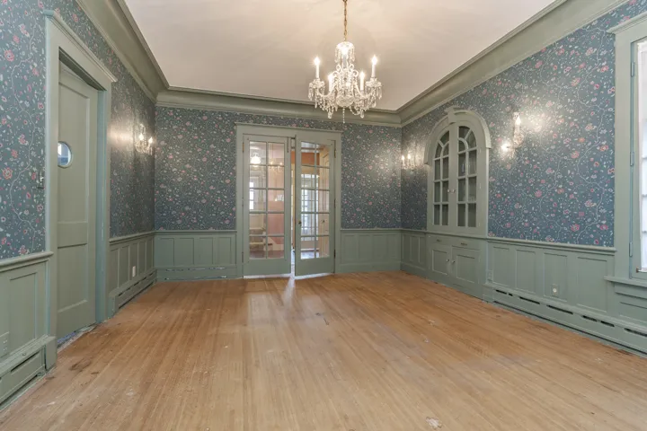 780