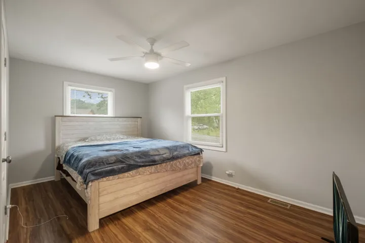 780