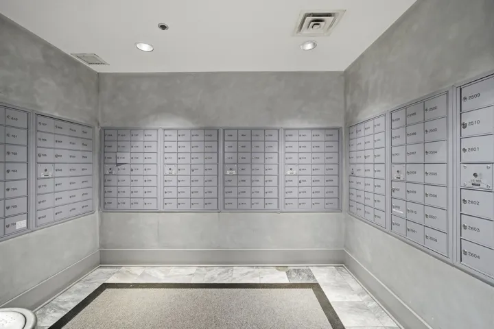 780