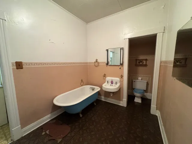 780