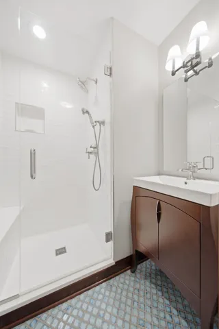 780