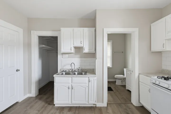 780