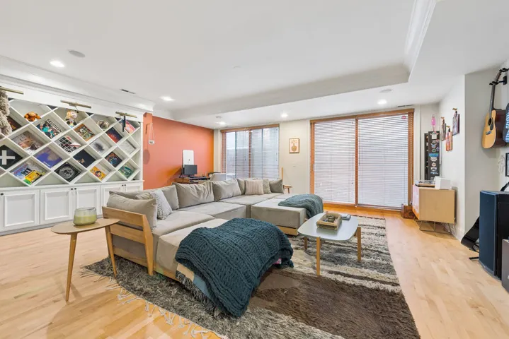 780