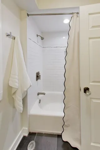 780