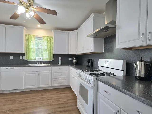 780