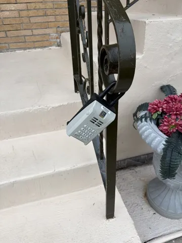 780