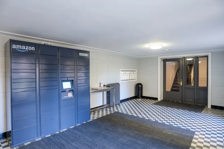 780