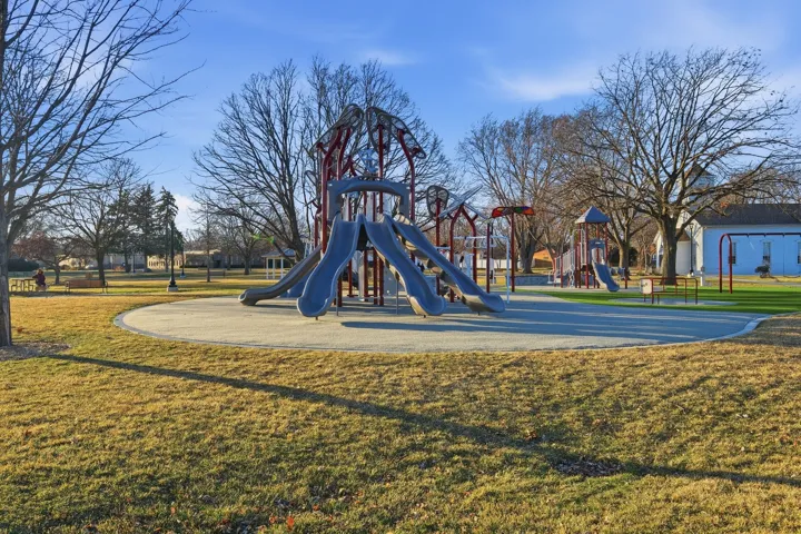 780