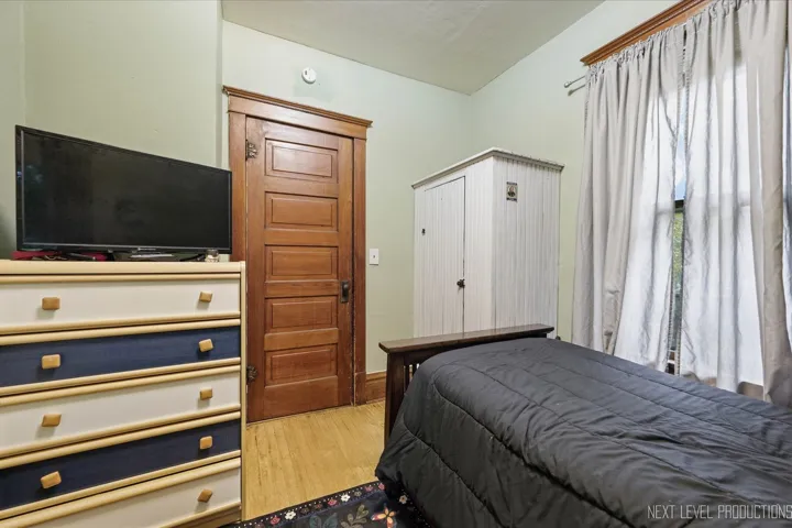 780