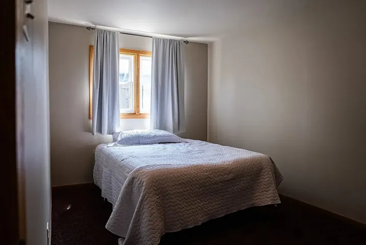 780