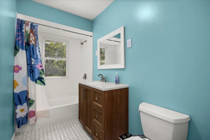 780