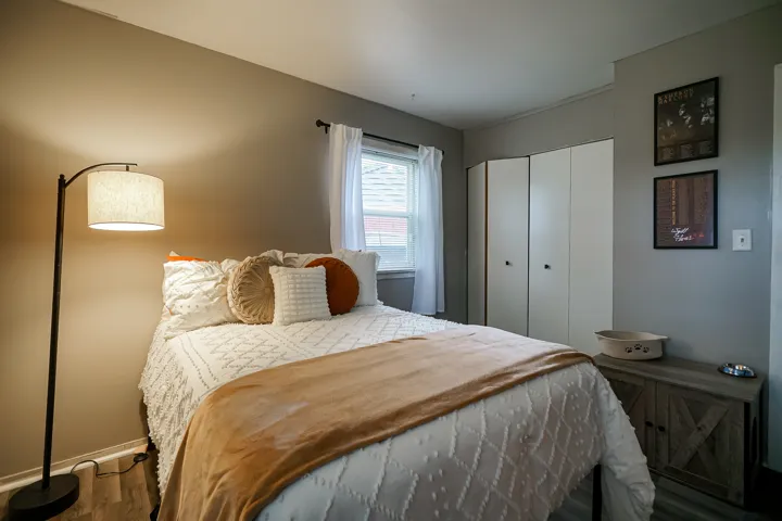 780