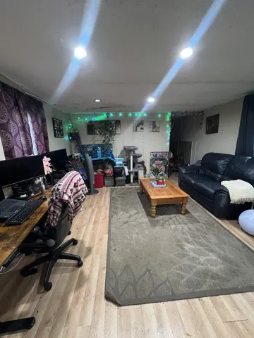 780