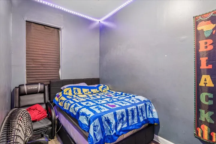 780