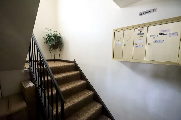 780