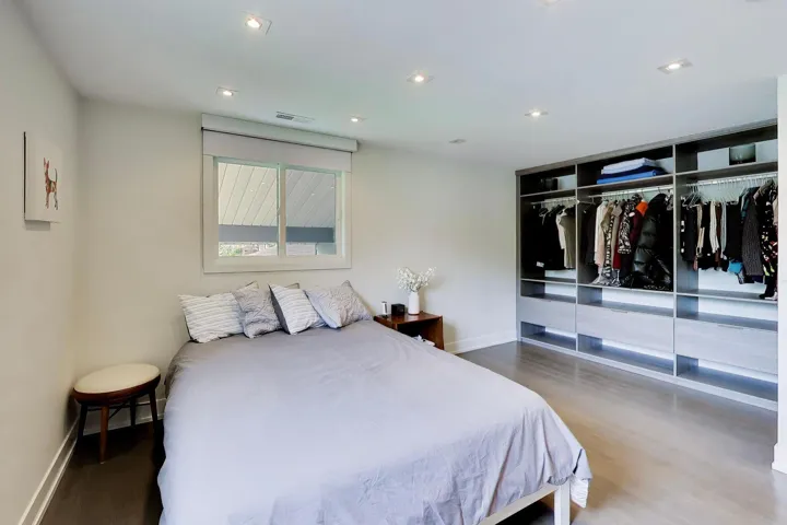 780