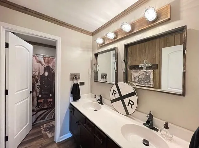780