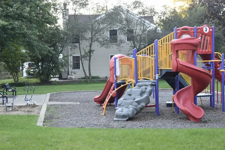 780