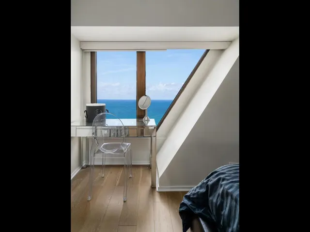 780