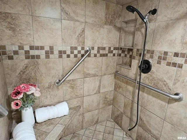 780