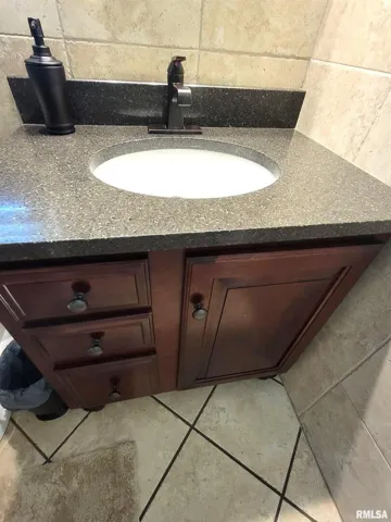 780