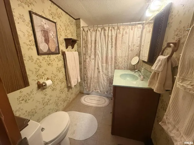 780