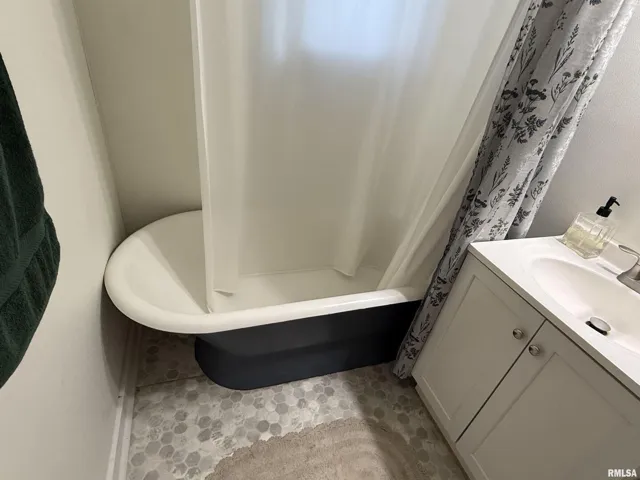 780