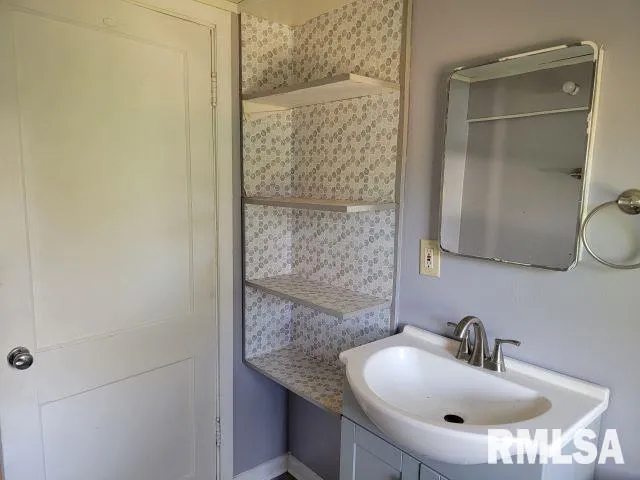 780