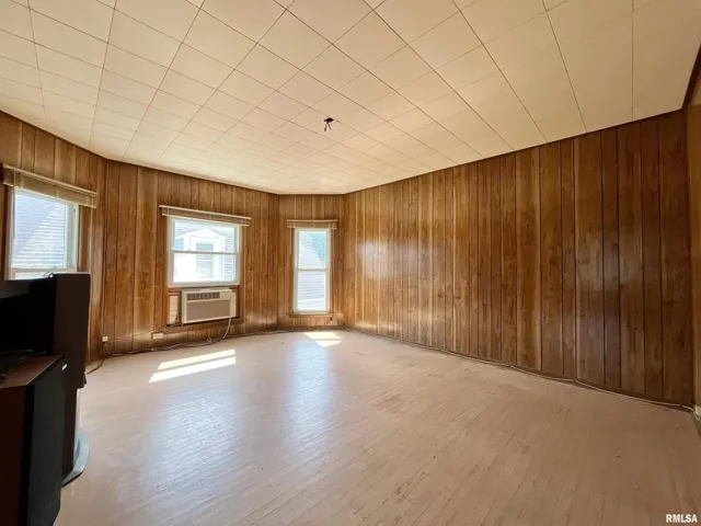780