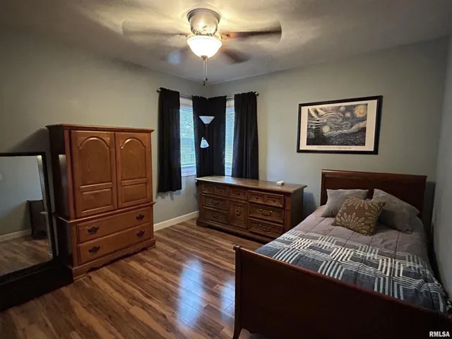 780